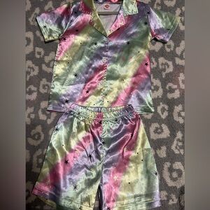 Size 4 matching silk shorts and shirt set! Adorable